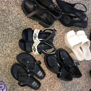 6 pairs of shoes ranging from us size 5-6 ( fits size 5)